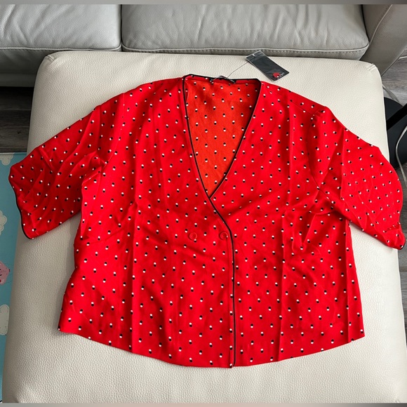 NWT - Mango Women’s Cropped Polka Dot V Neck Half Sleeve Blouse - US Size 8 - Picture 4 of 8